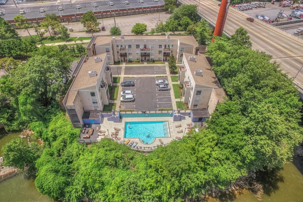 Walk To Broadway Riverfront Condo With Pool NashvilleNashville  Kültér fotó